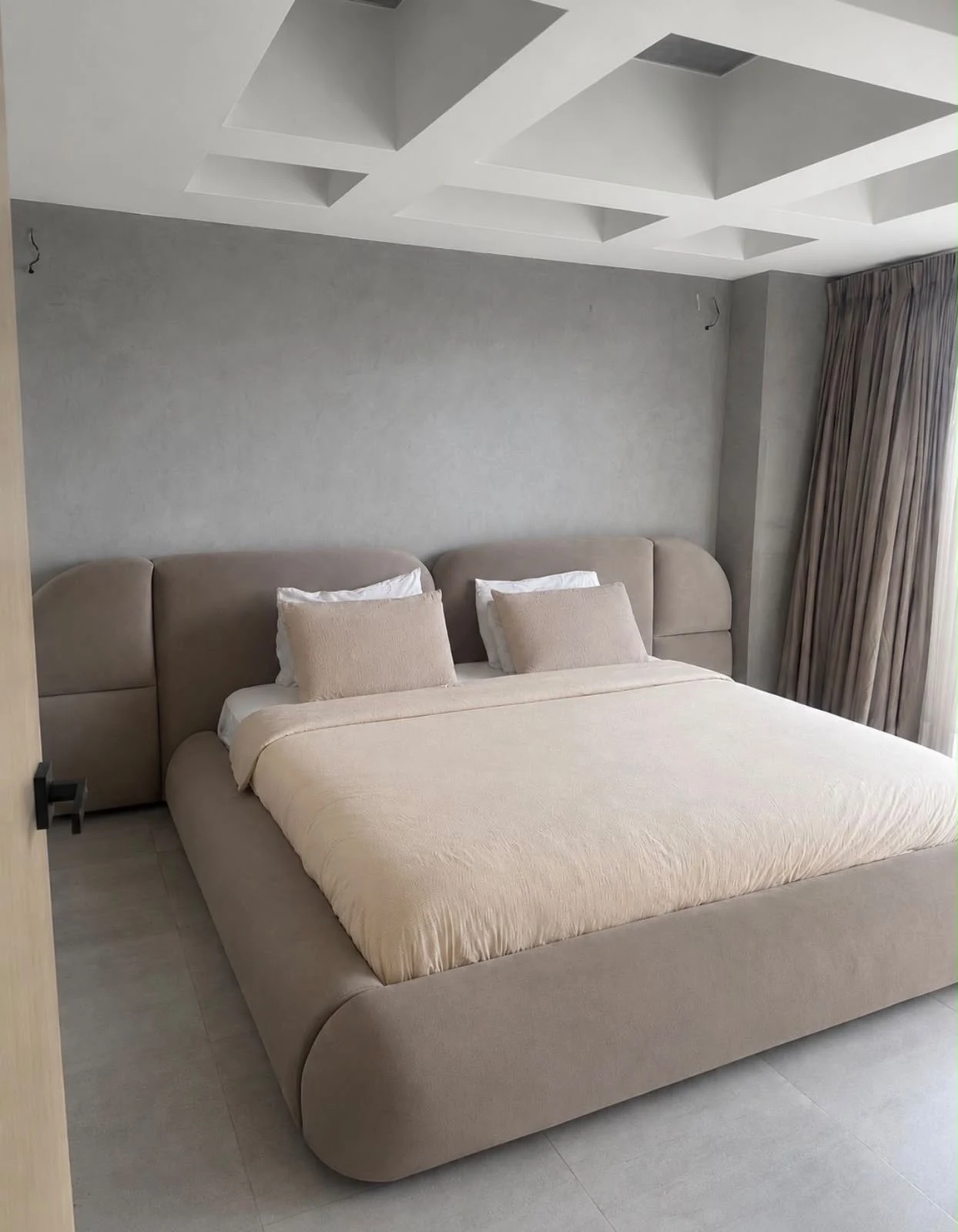 Cama Eternal, Camas