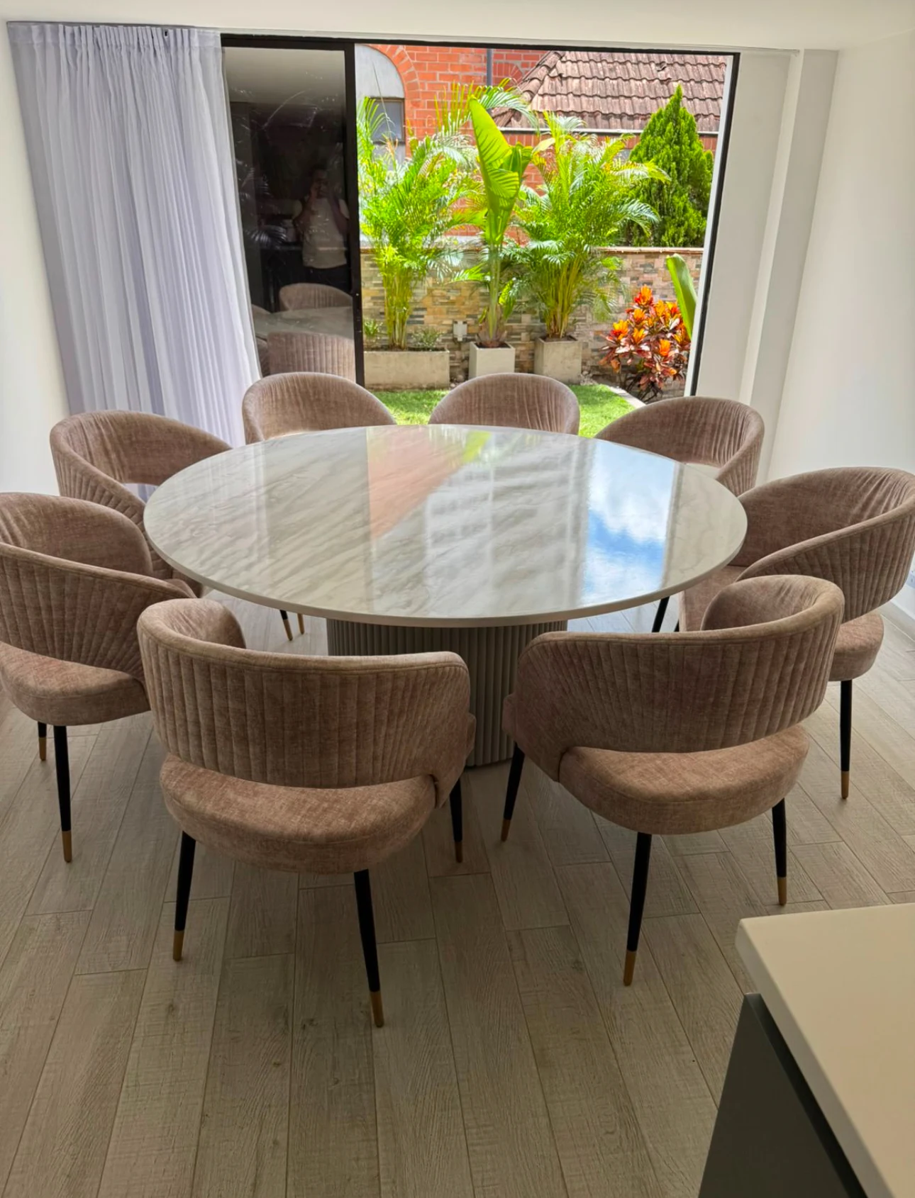 Comedor Luciano, Comedores