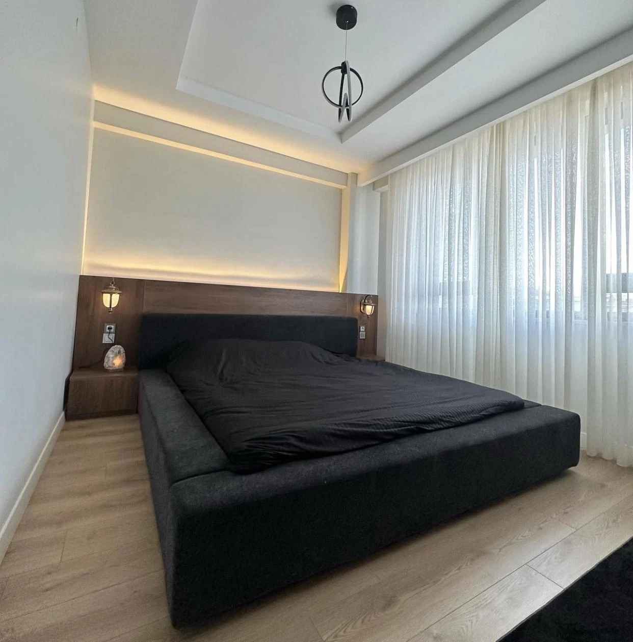 Cama velice, Camas