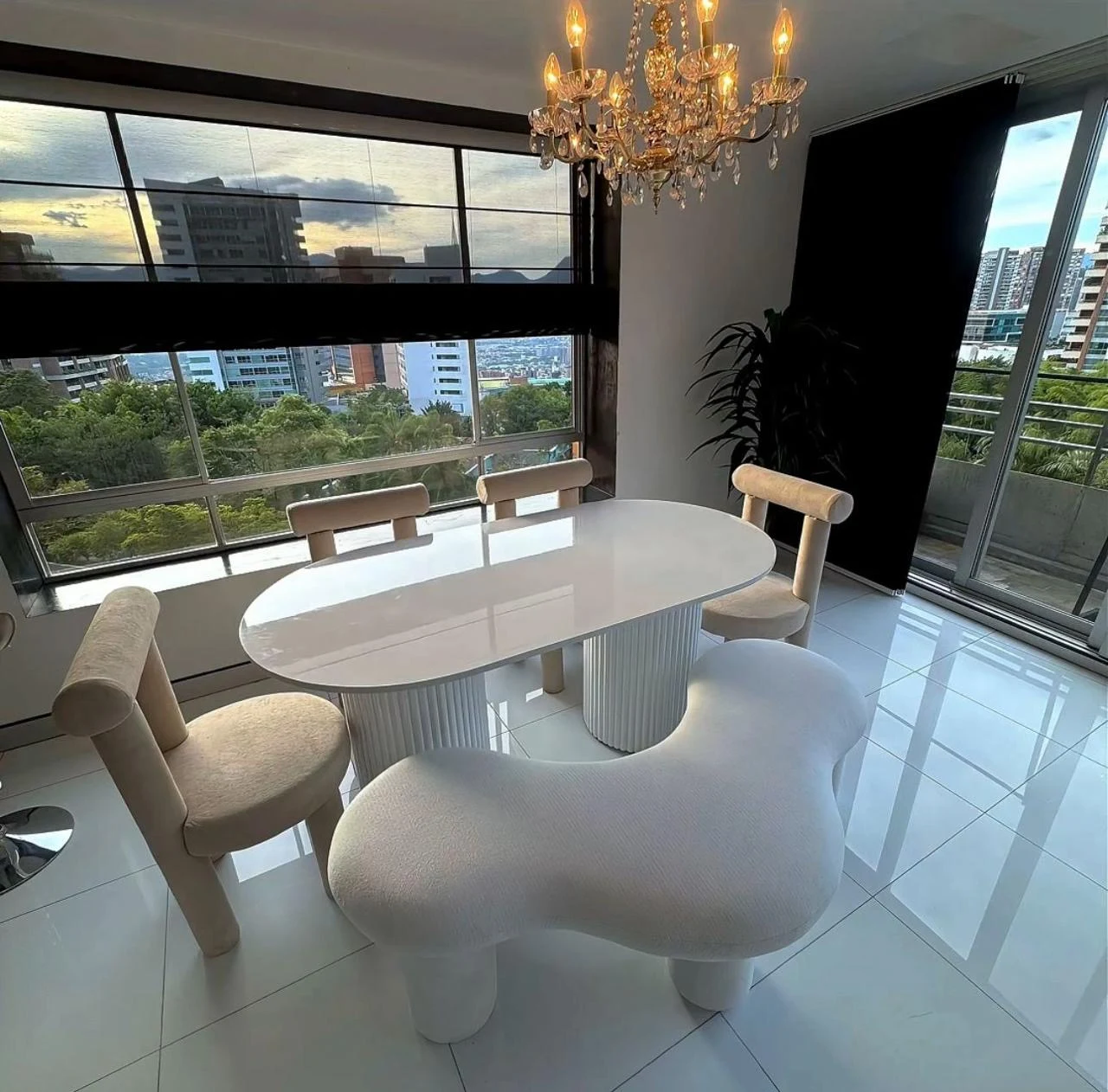 Comedor Sky, Comedores