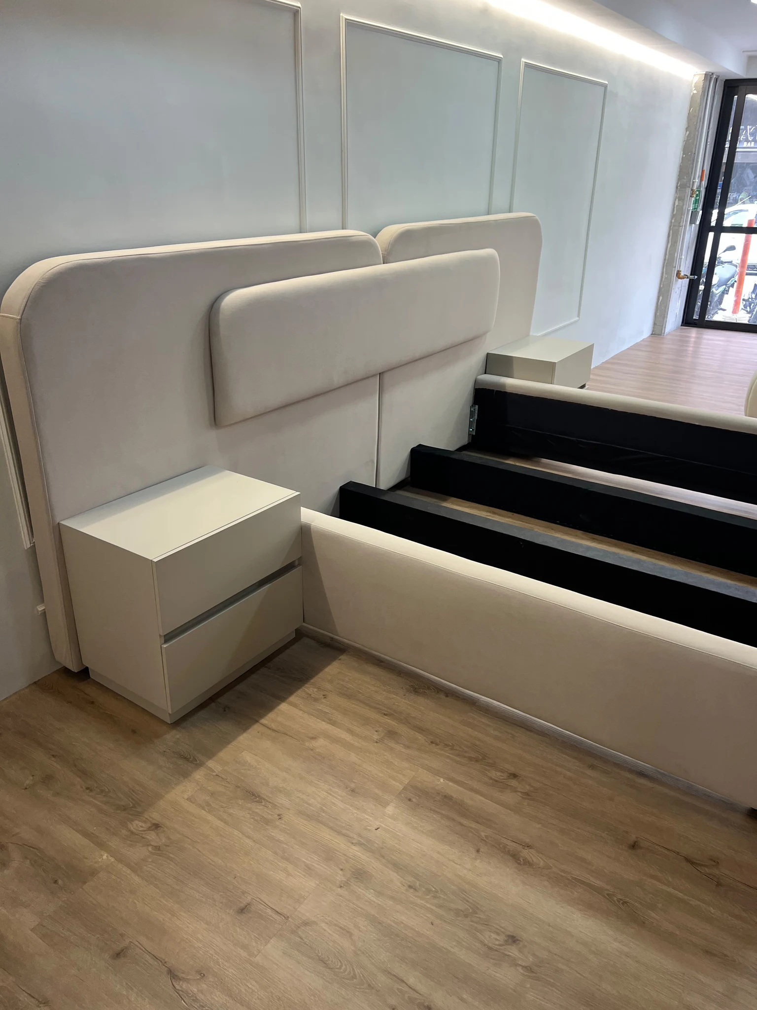 Cama Monaco, Camas