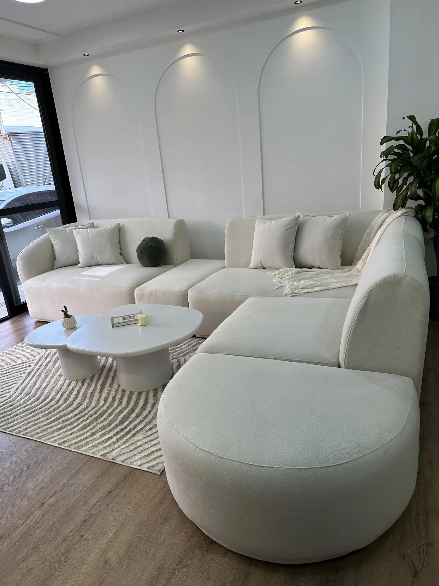 Sala Madison, Salas
